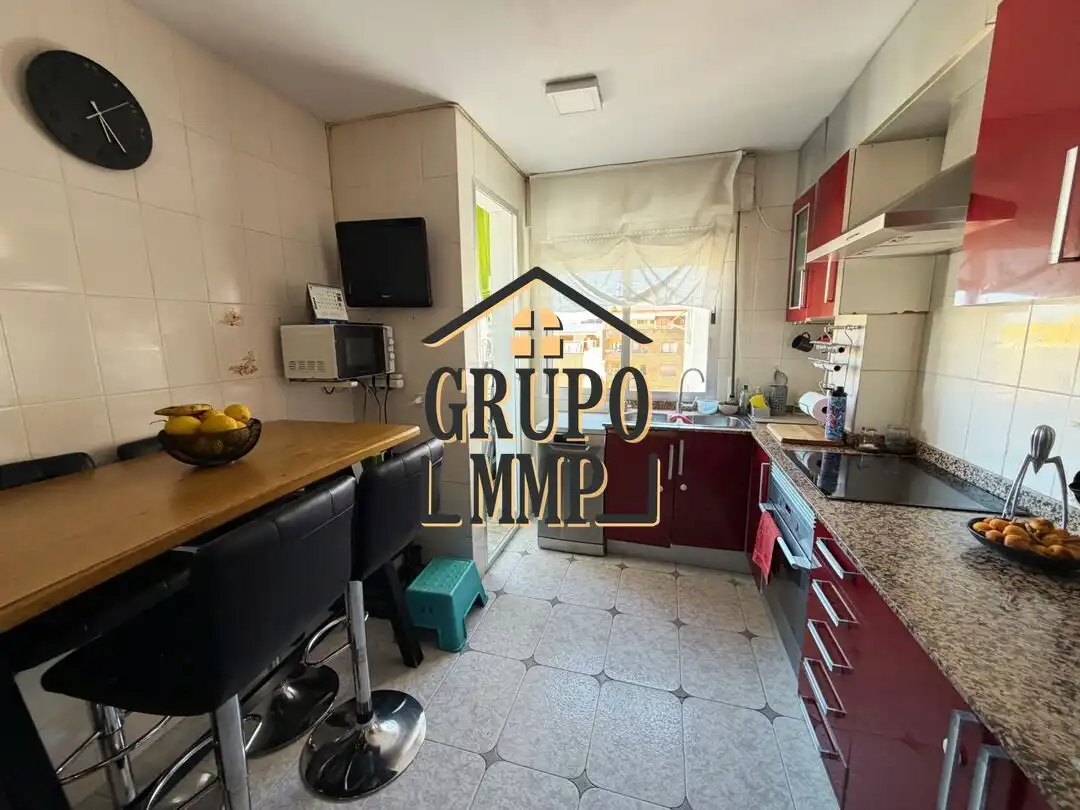 Cocina de Apartamento en venta en Benicasim / Benicàssim con Aire acondicionado, Calefacción y Amueblado