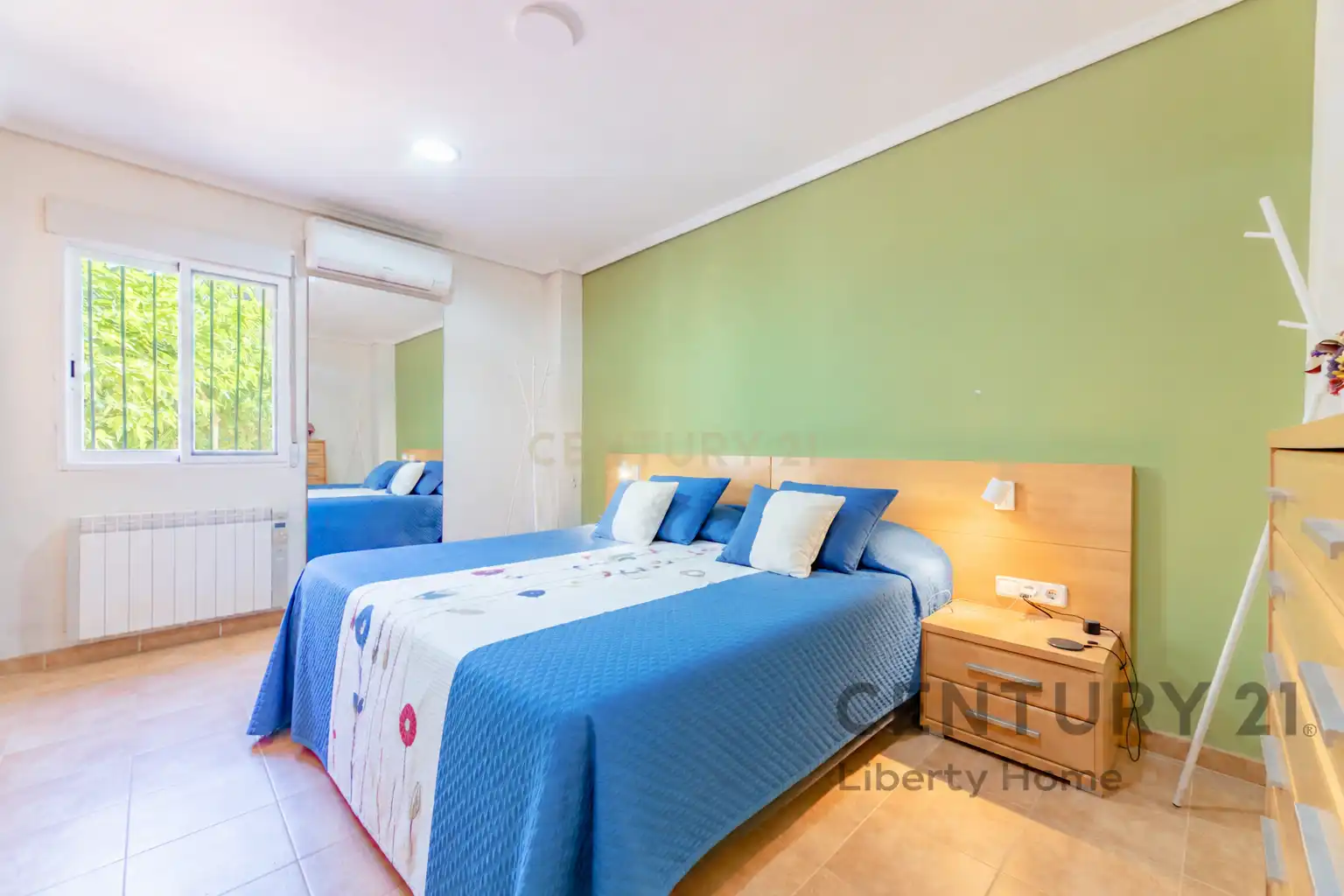 Dormitori de Casa o xalet en venda en Náquera amb Aire condicionat, Jardí privat i Traster