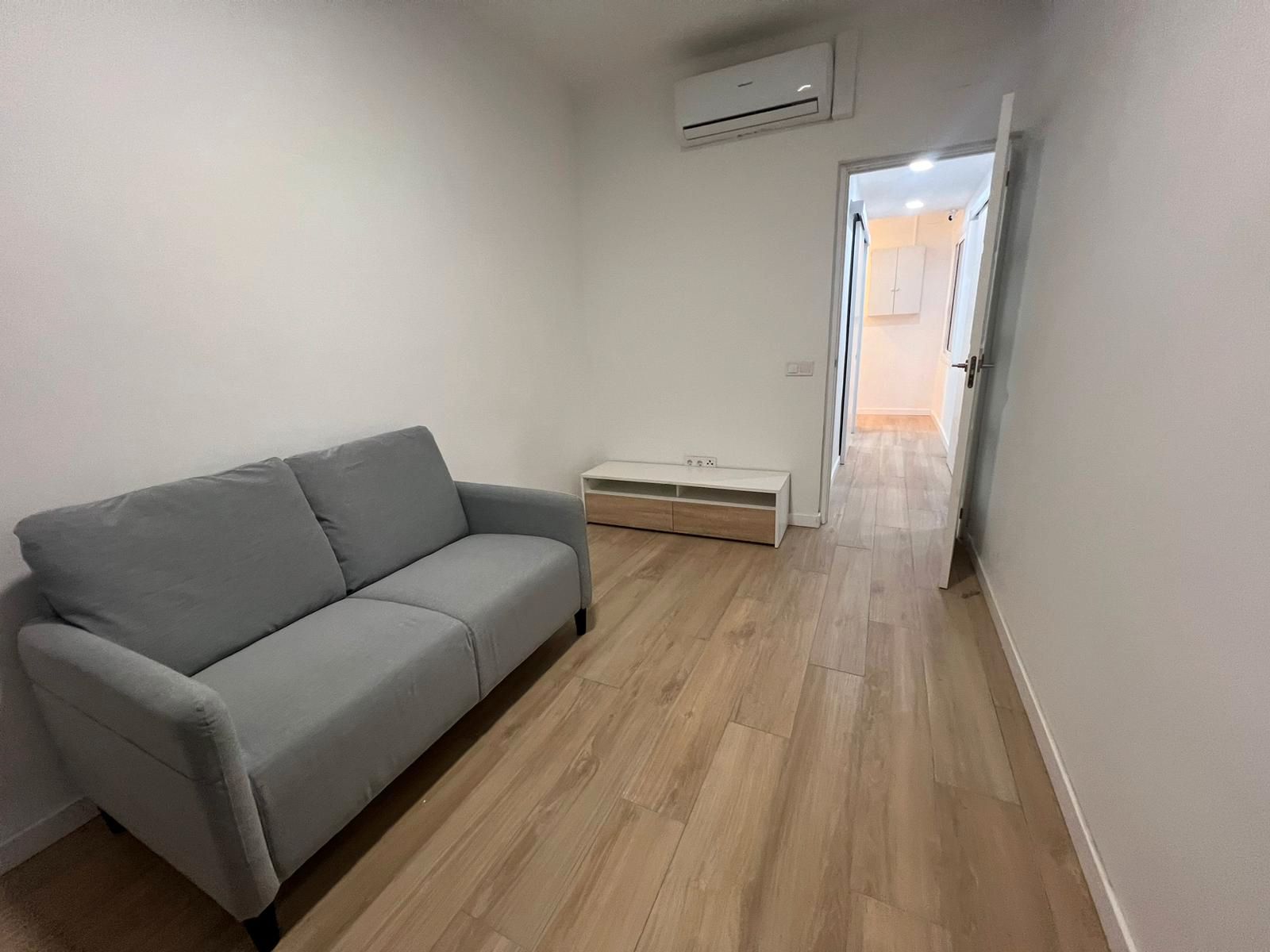 Sala d'estar de Pis de lloguer en  Barcelona Capital amb Aire condicionat, Calefacció i Moblat