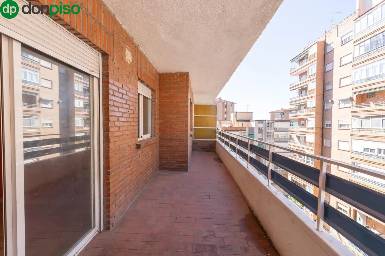Piso en venta en Calle ALMUÑECAR, 4, Barrio de Zaidín