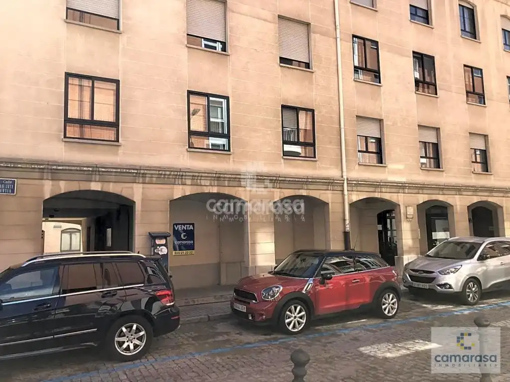 Local en venta en Calle Don Juan José Martín, 1, Centro