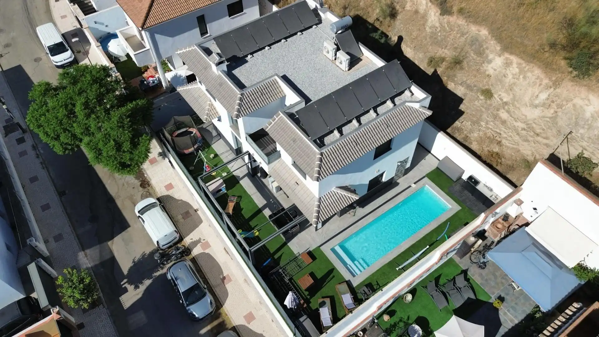 Vista exterior de Casa o chalet en venta en Málaga con Aire acondicionado, Calefacción y Jardín privado
