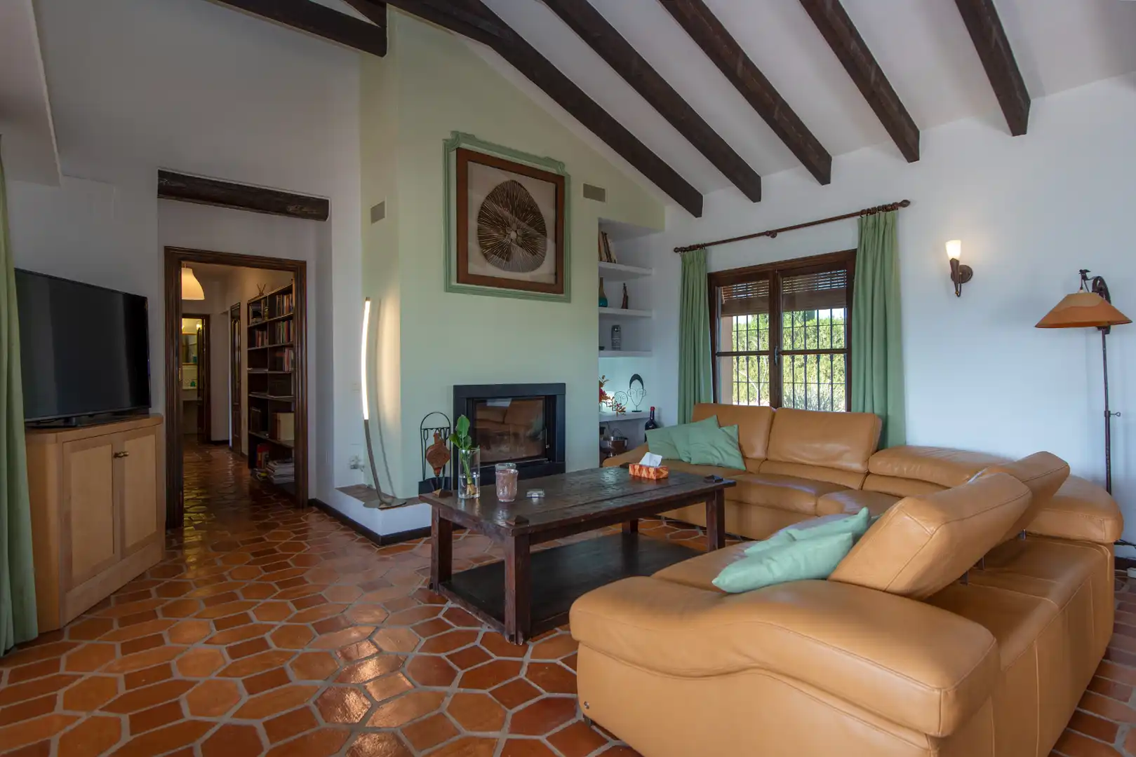 Sala de estar de Finca rústica en venta en Alhaurín de la Torre con Aire acondicionado, Calefacción y Jardín privado