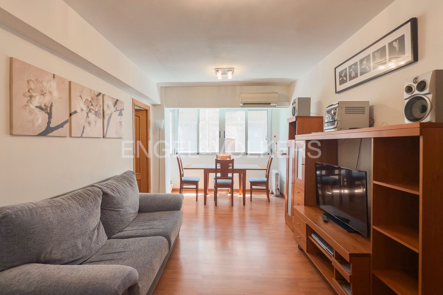 Living room of Apartment to rent in  Valencia Capital  with Air Conditioner, Heating and Parquet flooring