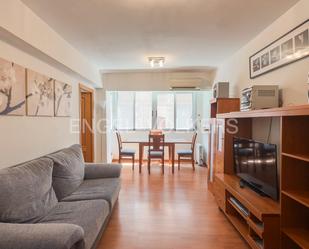 Sala d'estar de Apartament de lloguer en  Valencia Capital amb Aire condicionat, Calefacció i Parquet