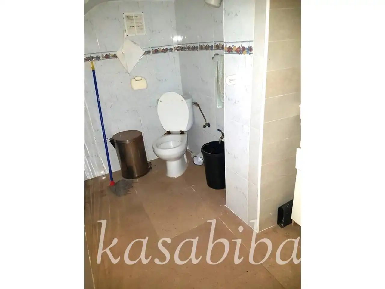 Bathroom of Commercial properties for sale in Cullera