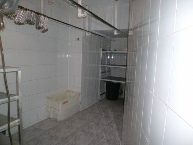 Local comercial en Alquiler en Urbi