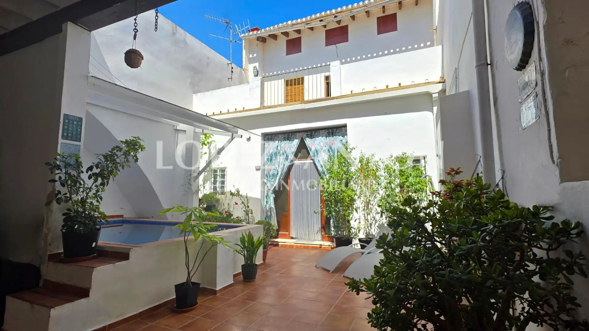 Exterior view of Detached homes for sale in La Pobla de Vallbona  with Air Conditioner, Terrace and Swimming Pool
