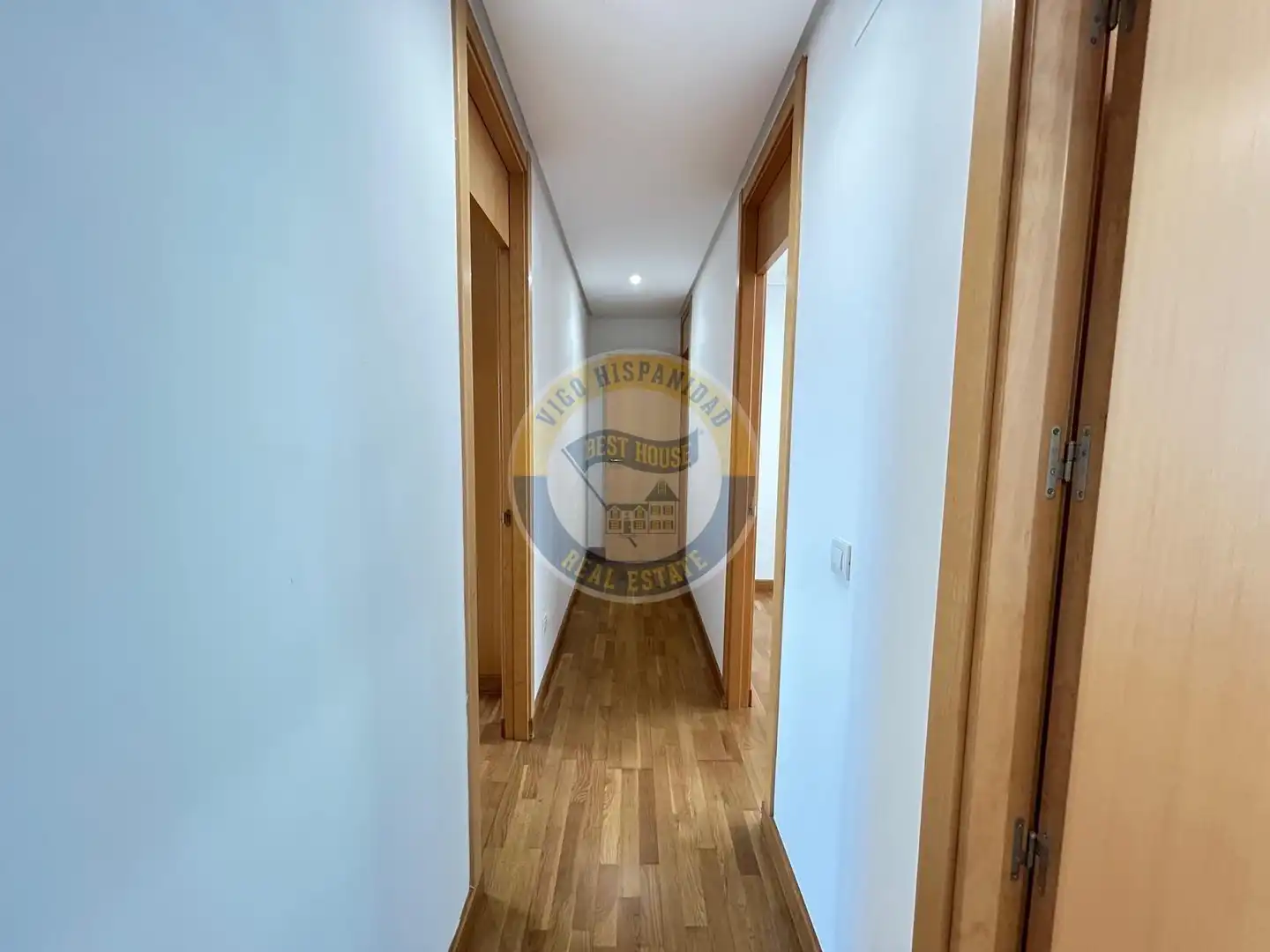 Apartament en venda en Vigo  amb Calefacció i Traster