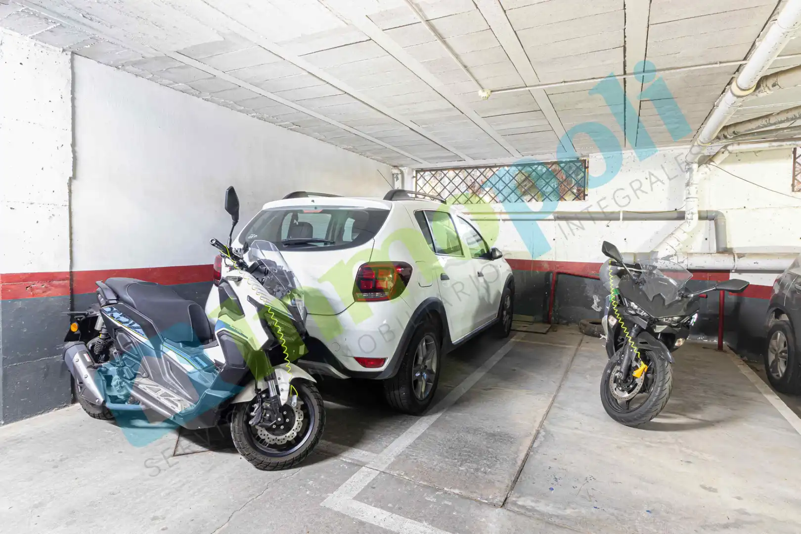 Parkplatz von Wohnung zum Verkauf in Badajoz mit Klimaanlage, Heizung und Privatgarten