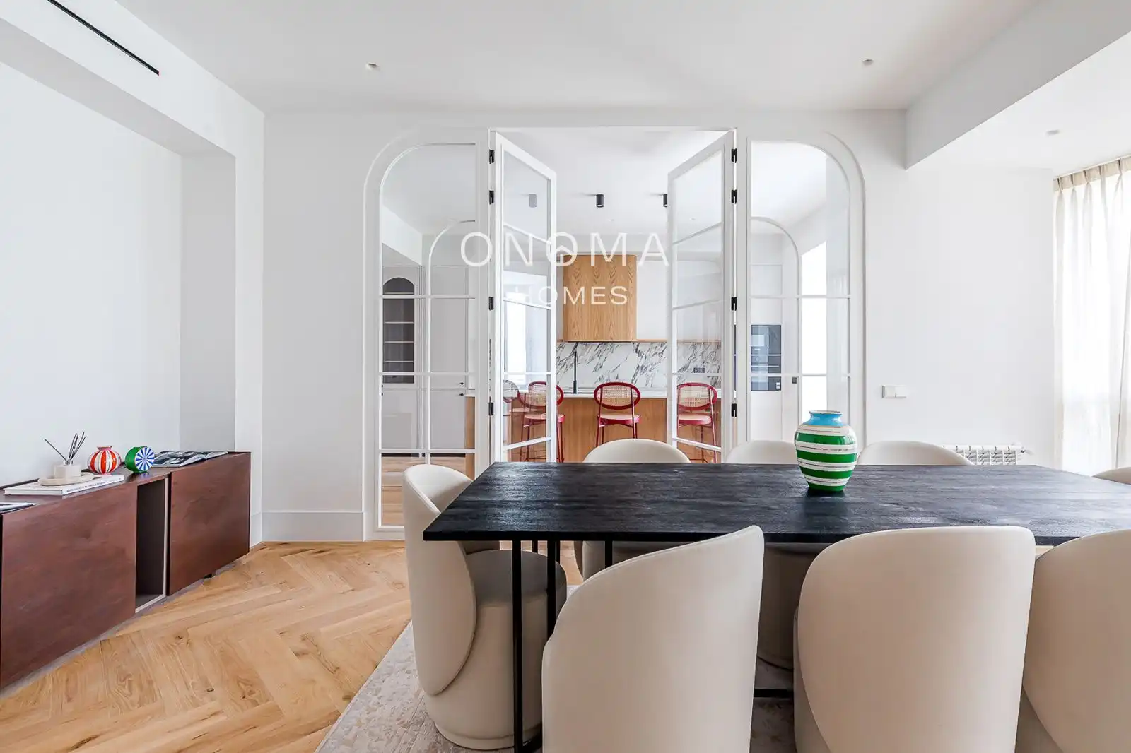 Flat with lift for sale in María de Molina