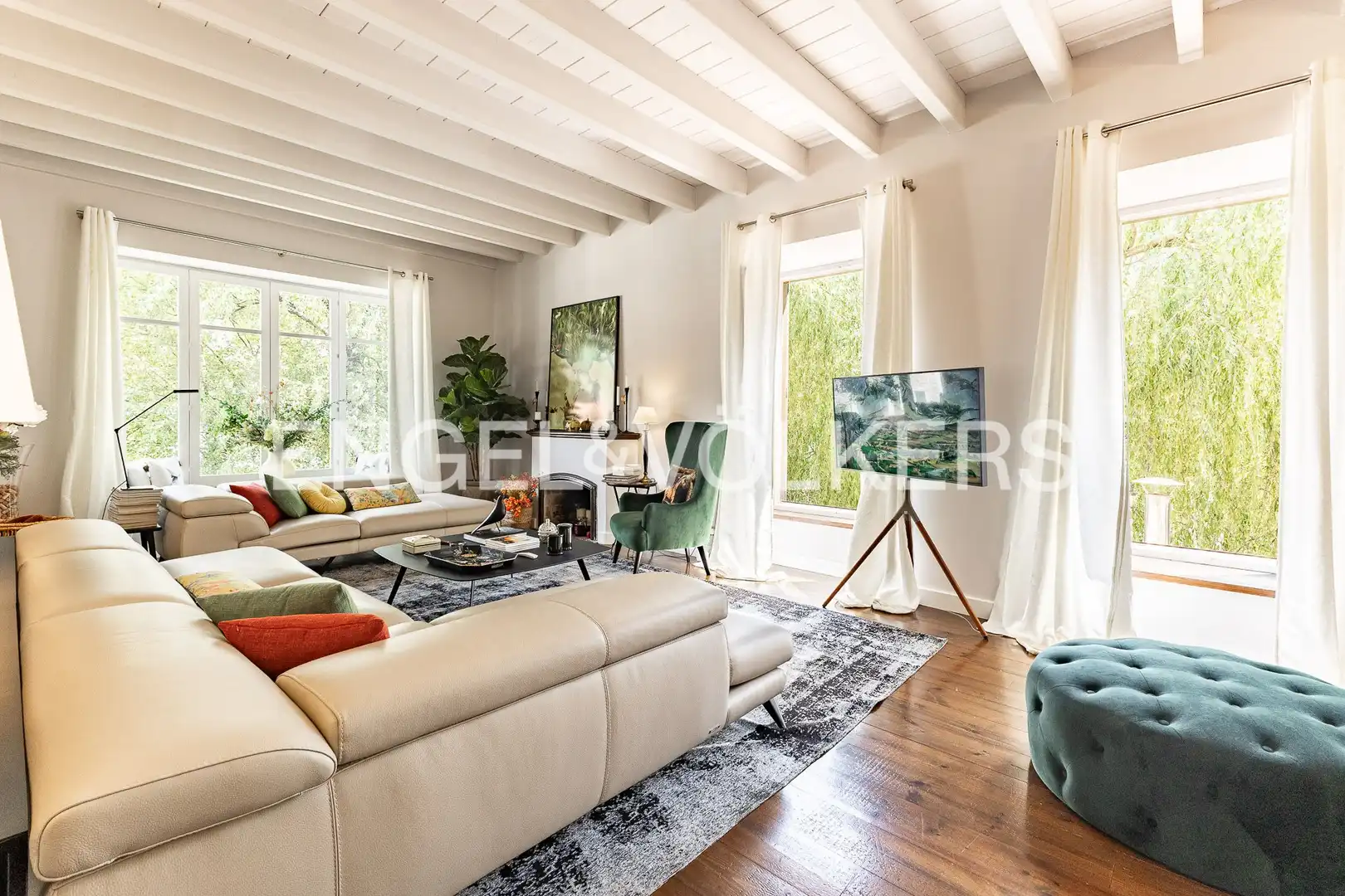 Sala d'estar de Àtic en venda en Camprodon amb Calefacció, Jardí privat i Parquet