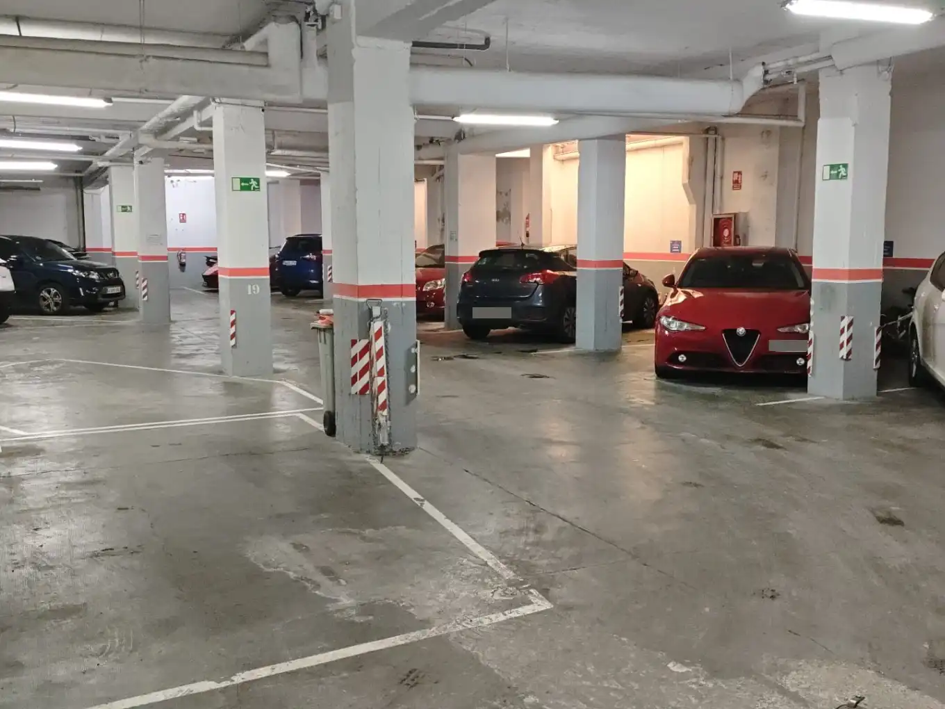 Parking of Garage for rent in Madrid  with Alarm