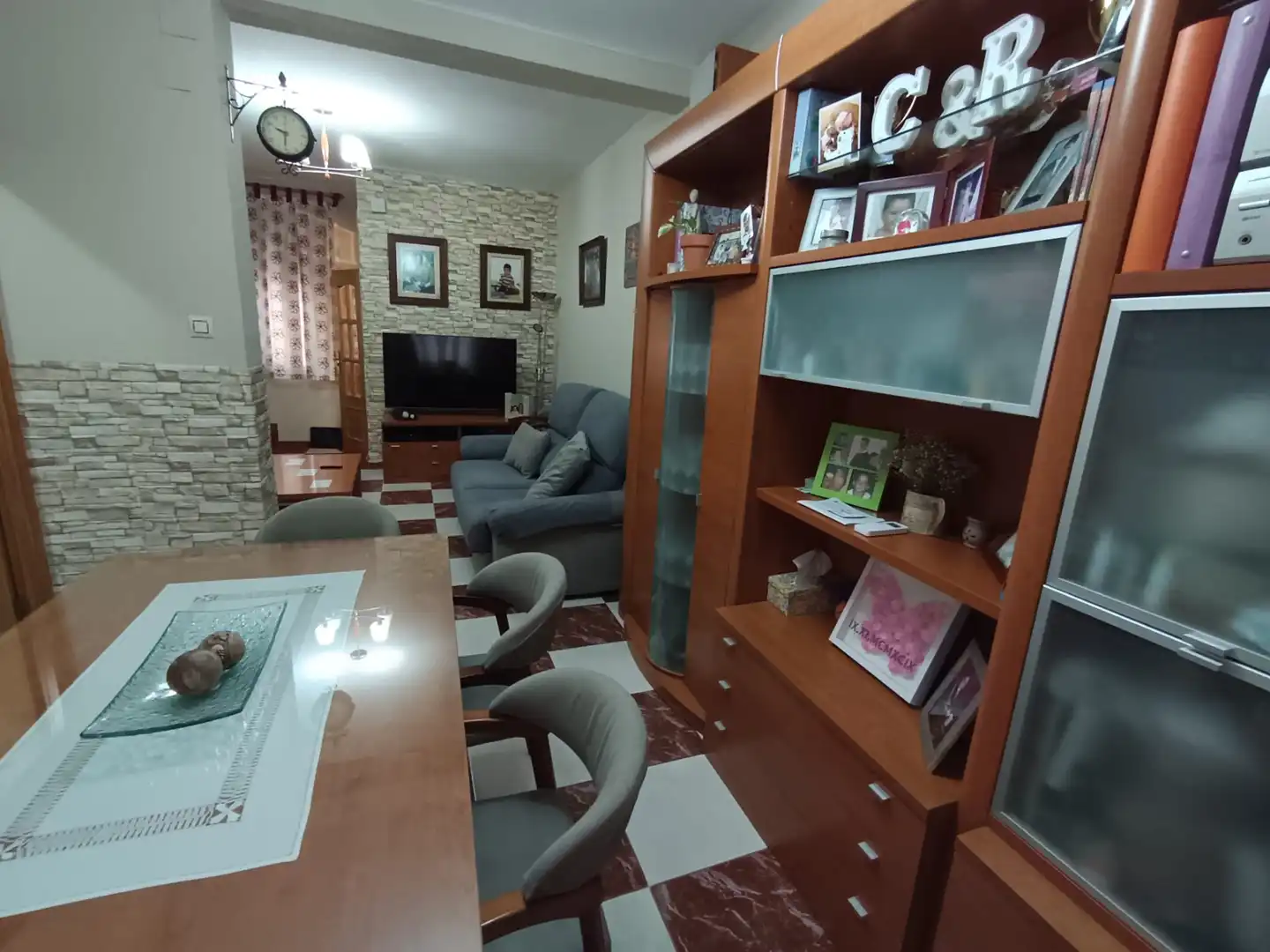 Wohnzimmer von Einfamilien-Reihenhaus zum Verkauf in Jaén mit Klimaanlage, Heizung und Terrasse