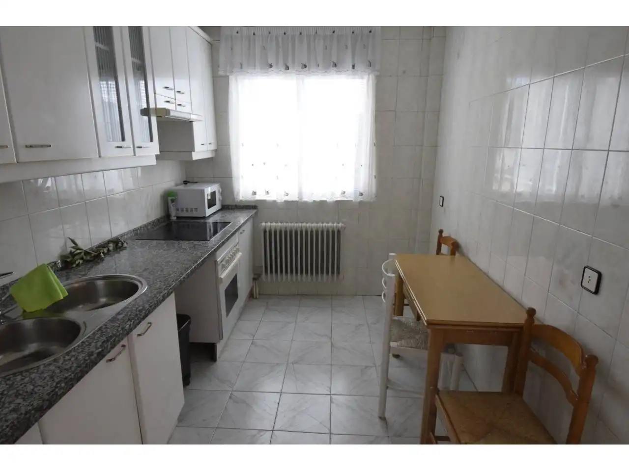 Küche von Wohnung zur Miete in León Capital  mit Heizung, Parkett und Terrasse