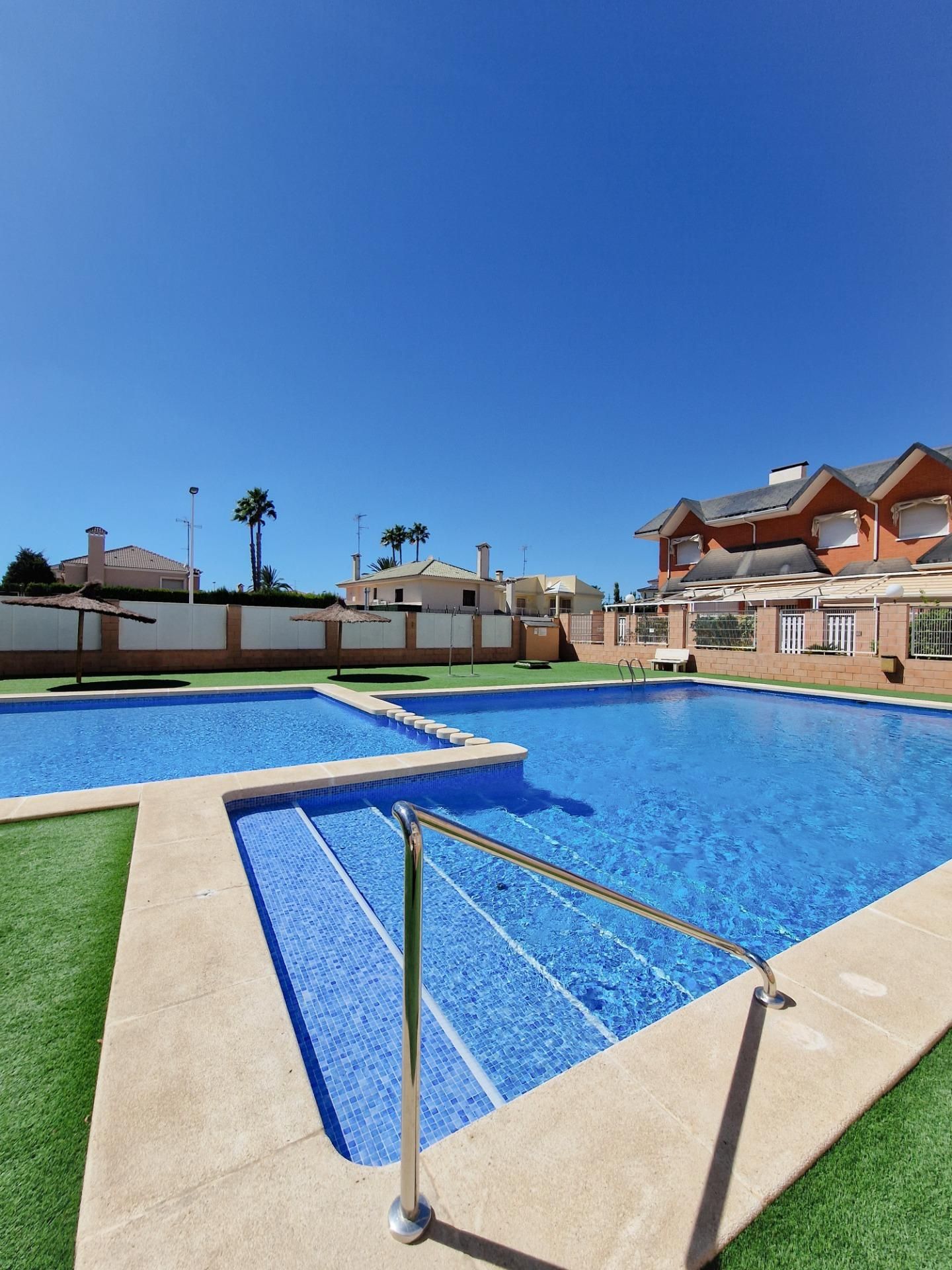 Swimming pool of House or chalet for sale in Elche / Elx  with Air Conditioner, Heating and Private garden