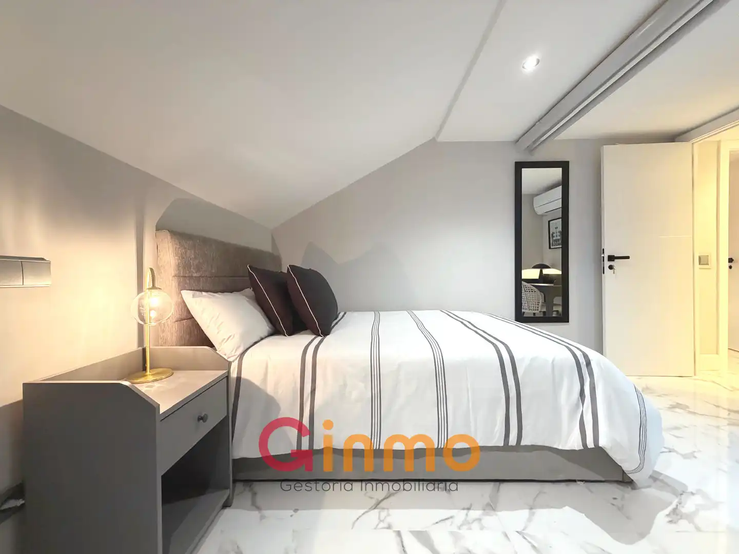 Schlafzimmer von Wohnung zur Miete in Madrid mit Klimaanlage, Heizung und Möbliert
