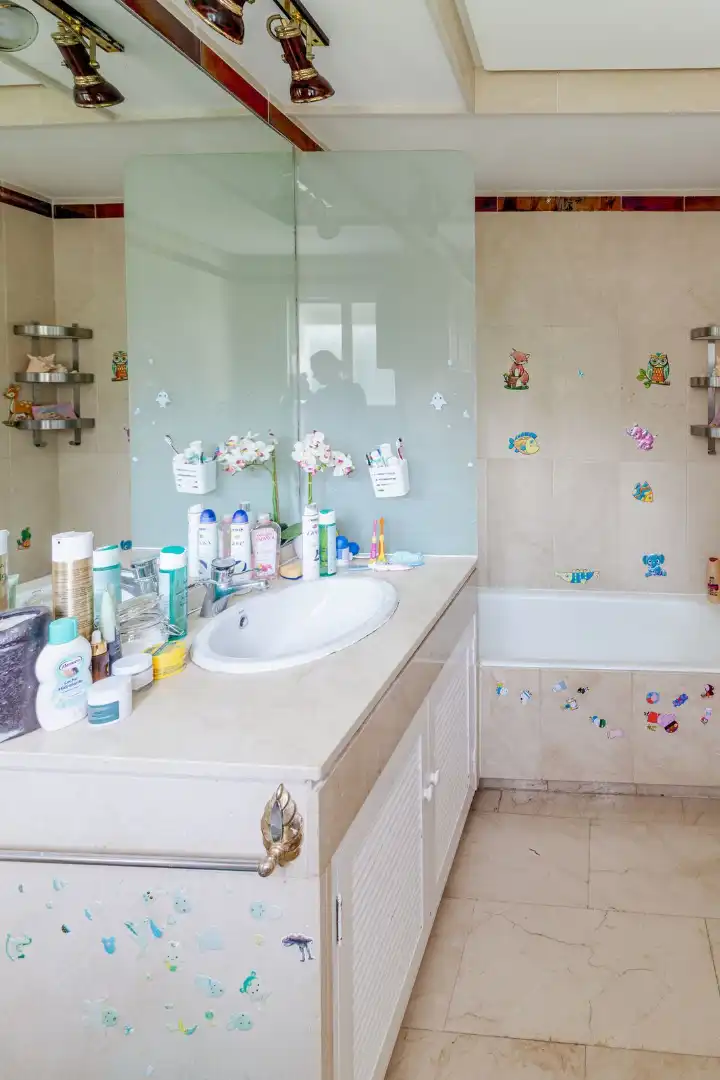 Badezimmer von Country house zum Verkauf in Estepona mit Klimaanlage, Privatgarten und Möbliert