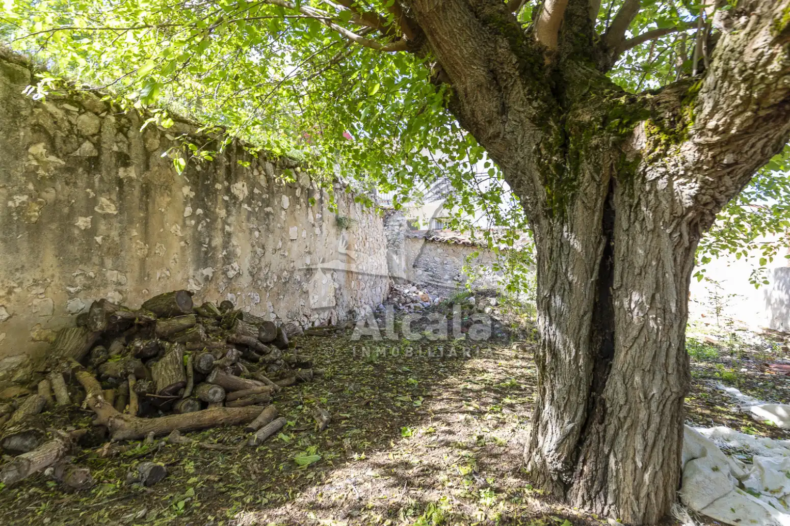 Exterior view of Residential for sale in Santorcaz
