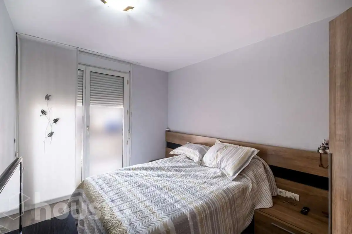 Habitación de Piso en venta en Santa Perpètua de Mogoda con Balcón