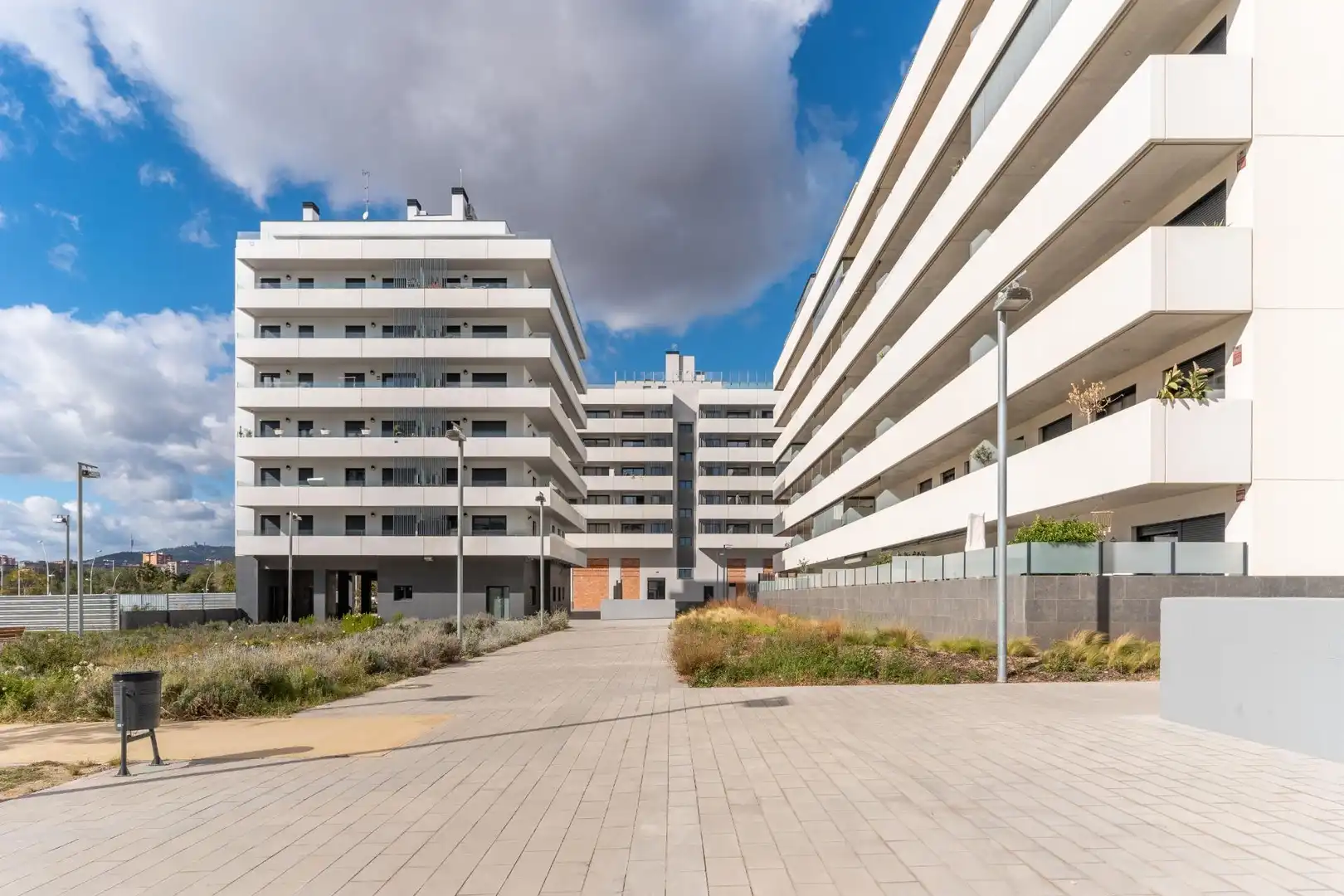Dachboden zur Miete in Paseo Antonio Machado, Port Forum