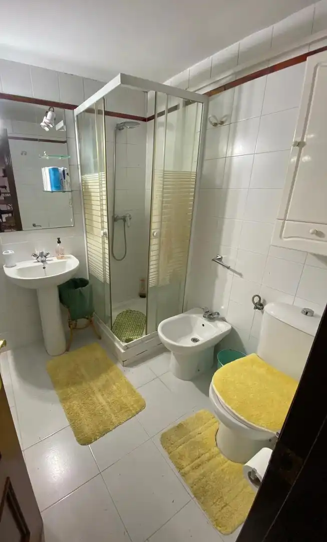 Badezimmer von Wohnung zum Verkauf in Sevilla mit Klimaanlage