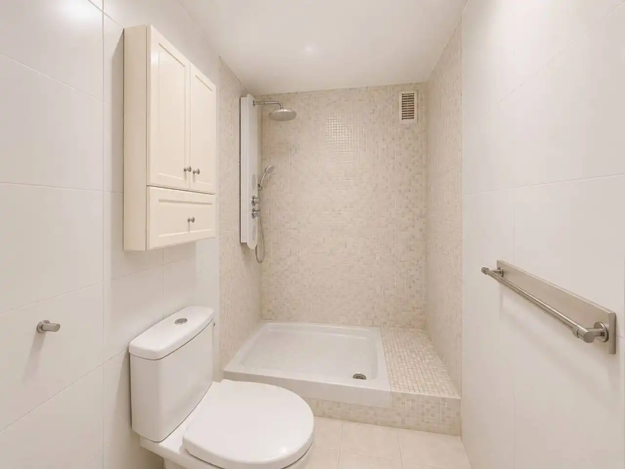 Bathroom of Flat for sale in Oropesa del Mar / Orpesa  with Air Conditioner, Terrace and Storage room