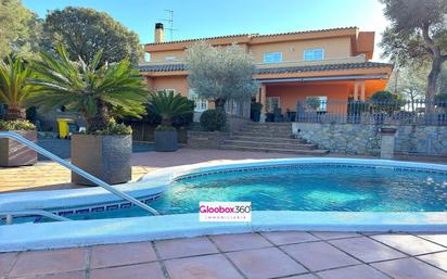 Swimming pool of House or chalet for sale in Riudecanyes  with Heating, Private garden and Terrace