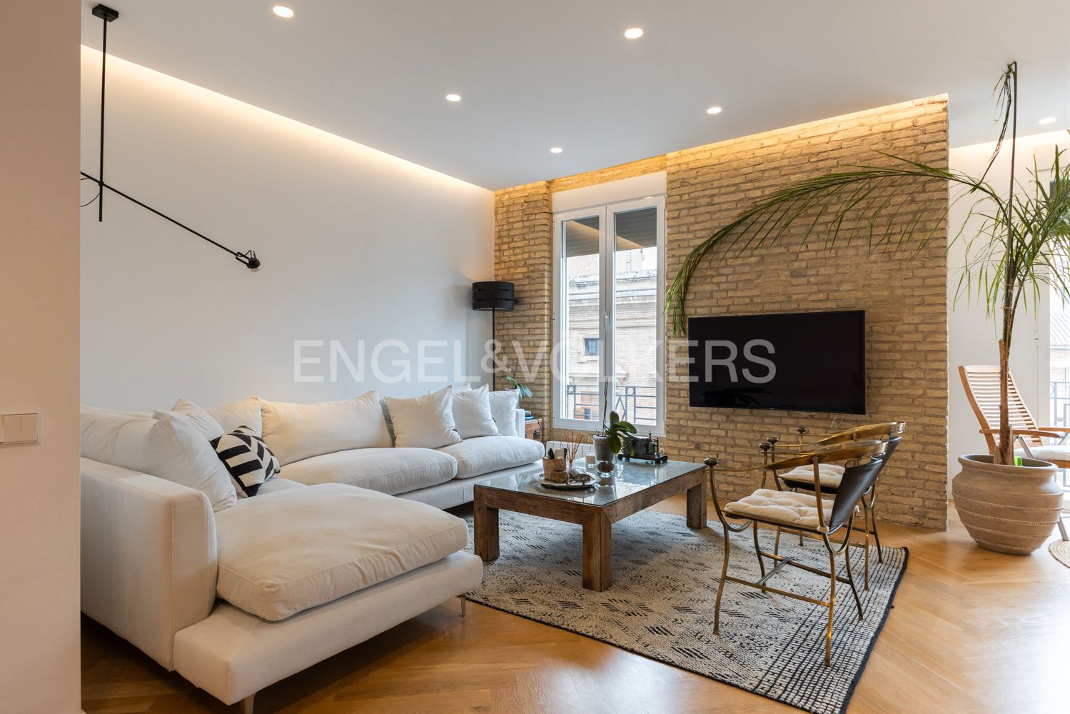 Living room of Apartment to rent in  Valencia Capital  with Air Conditioner, Heating and Parquet flooring