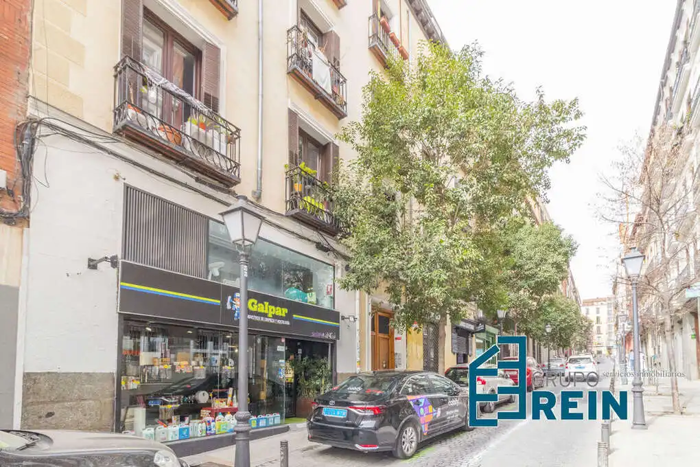 Außenansicht von Wohnung zum Verkauf in Madrid mit Klimaanlage und Heizung