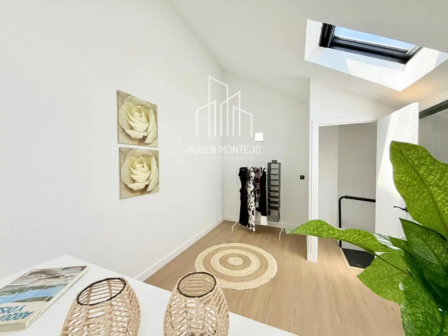 Habitación de Dúplex en venta en Villamayor con Calefacción, Terraza y Balcón