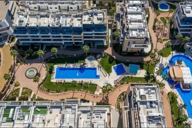 Piano terra con piscina in vendita a Orihuela Costa, imagen 2