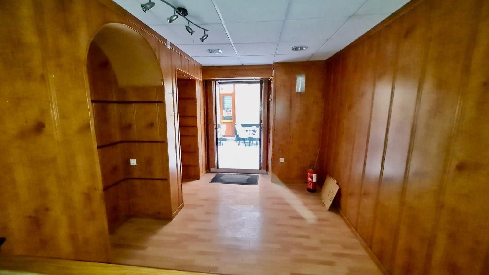 Premises for sale in  Cádiz Capital