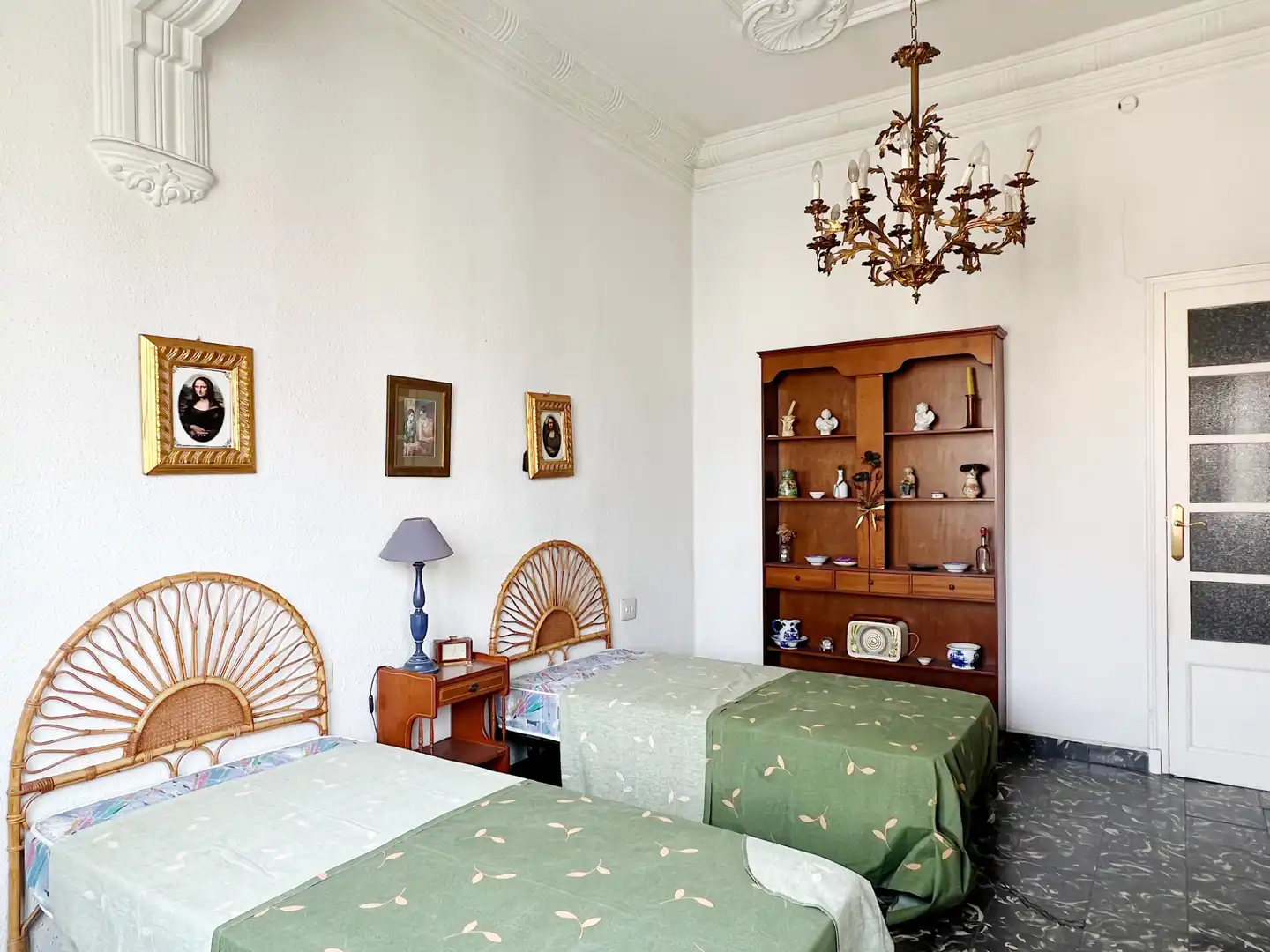 Habitación de Piso en venta en Valencia con Amueblado