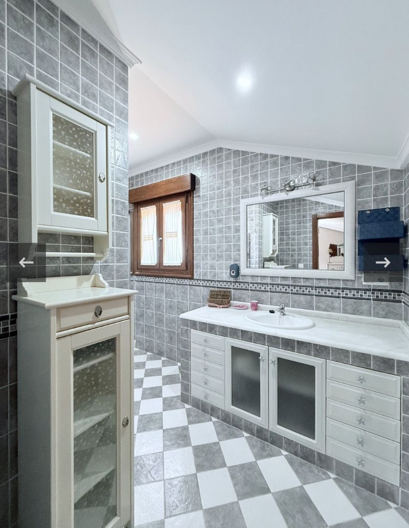 Baño de Casa o chalet en venta en Sanxenxo con Calefacción, Jardín privado y Parquet