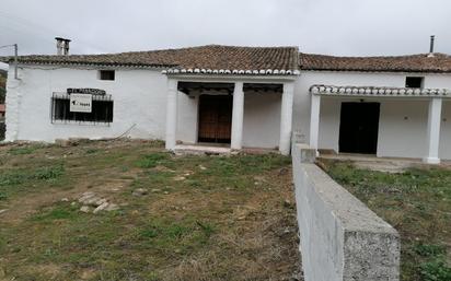 Vista exterior de Finca rústica en venda en Navahondilla amb Terrassa