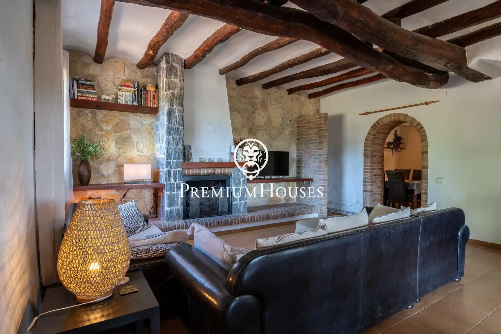 Sala d'estar de Finca rústica en venda en Vallmoll amb Calefacció, Terrassa i Traster