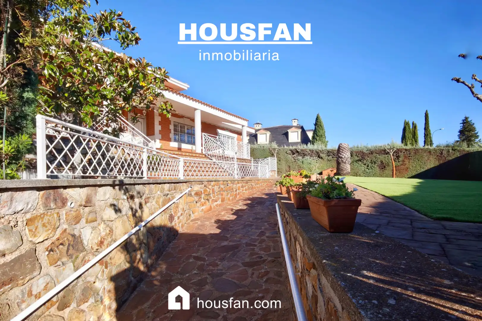 Exterior view of Houses for sale in Cáceres  with Air Conditioner, Heating and Private garden