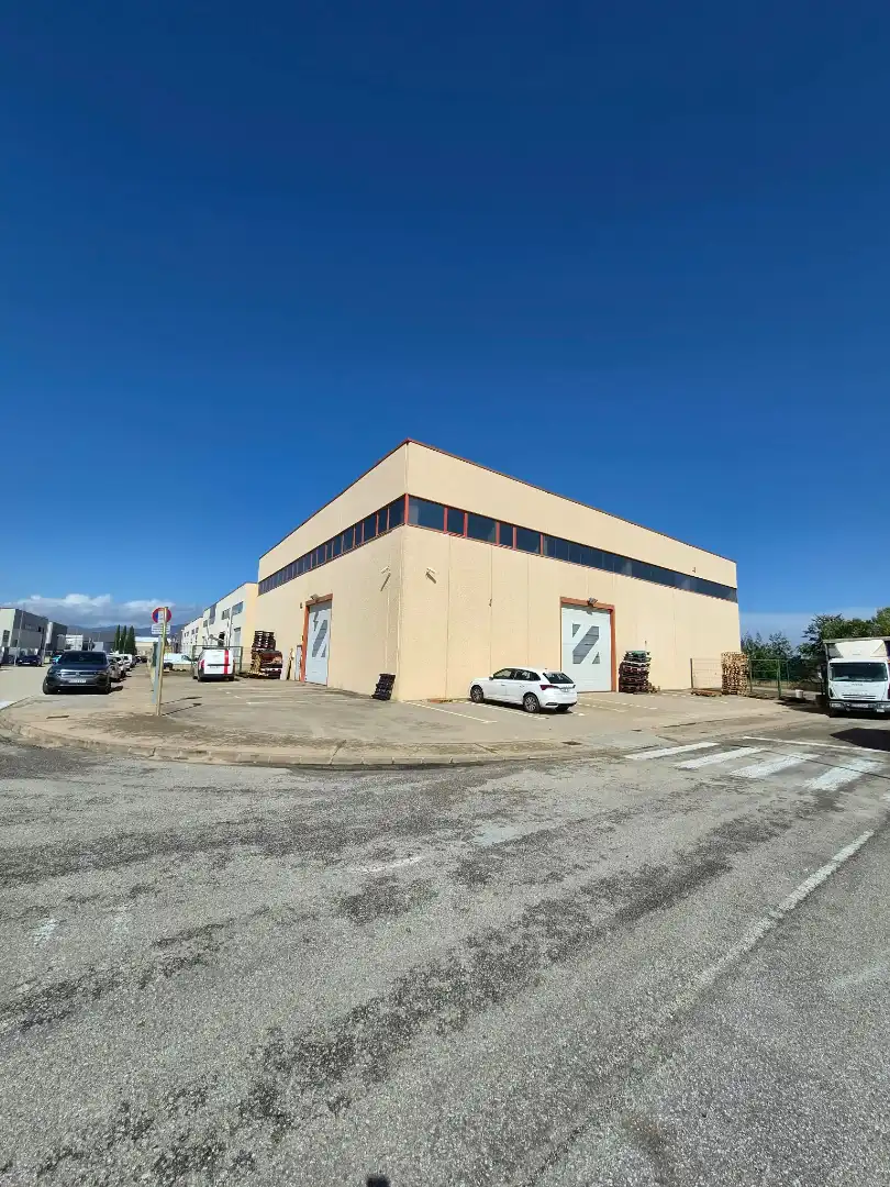 Industrial building to rent in Carrer de la Garrotxa