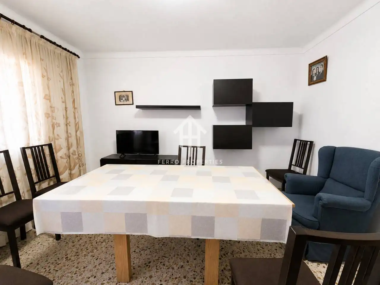 Sala d'estar de Casa o xalet en venda en Loja amb Moblat