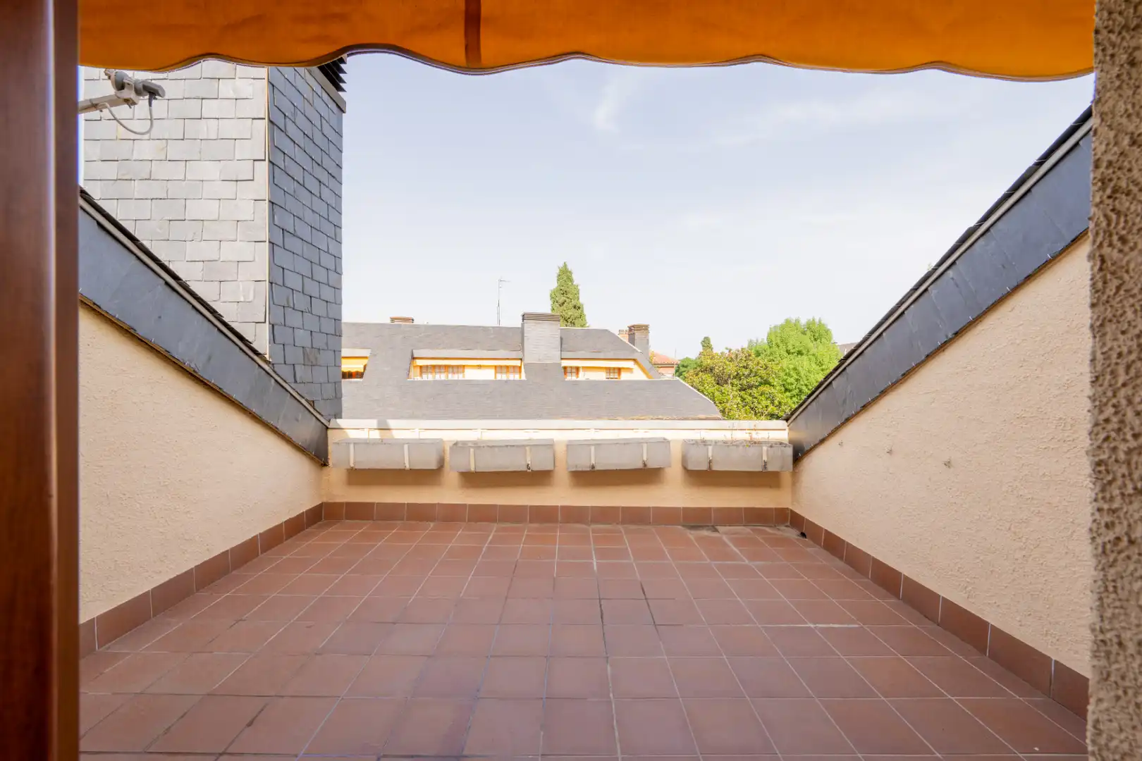 Terrassa de Casa adosada en venda en Sant Cugat del Vallès amb Calefacció, Jardí privat i Parquet