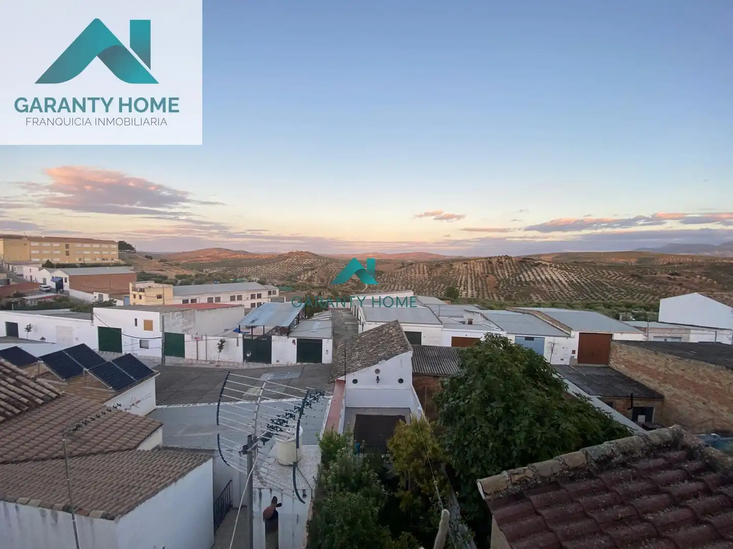 Vista exterior de Casa adosada en venta en Villardompardo con Aire acondicionado, Jardín privado y Terraza