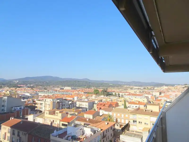 Vista exterior de Piso de alquiler en Palamós con Aire acondicionado, Calefacción y Parquet