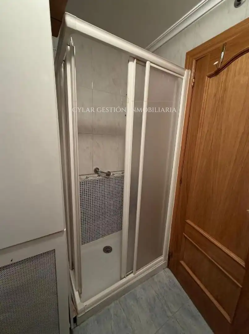 Baño de Piso en venta en Salamanca con Calefacción, Terraza y Amueblado