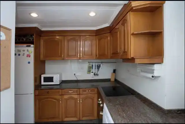 Cocina de Piso para compartir en Catarroja con Parquet y Amueblado