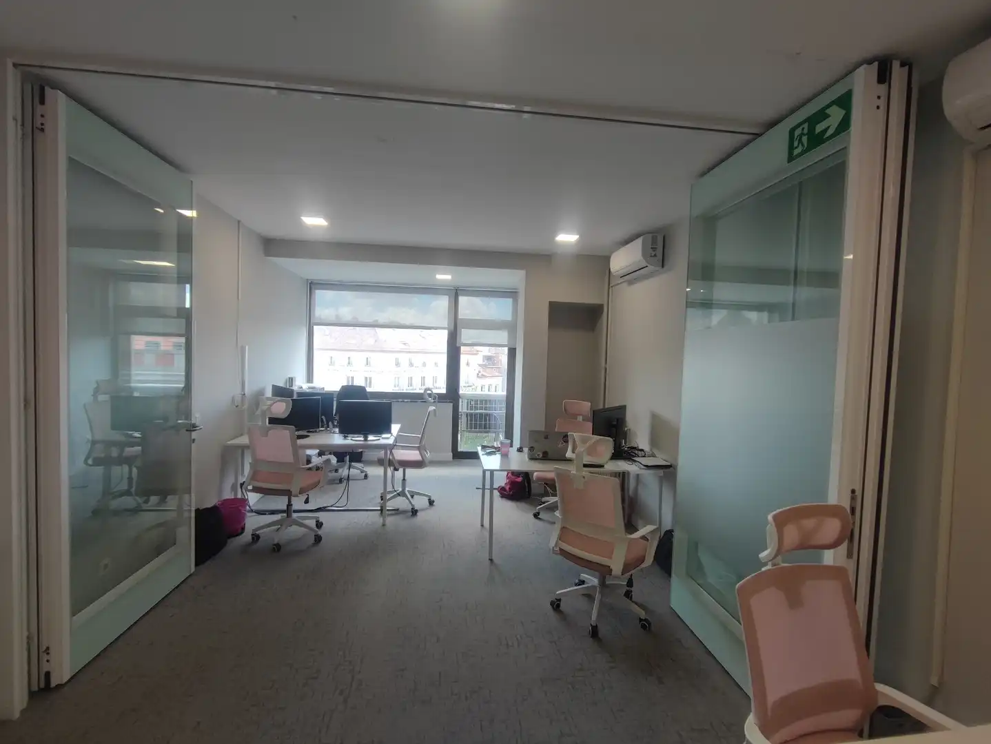 Büro zur Miete in Madrid mit Klimaanlage, Heizung und Möbliert