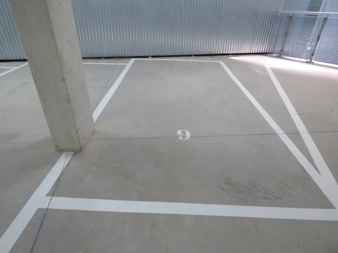 Parking de Piso de alquiler en Madrid con Aire acondicionado, Calefacción y Trastero