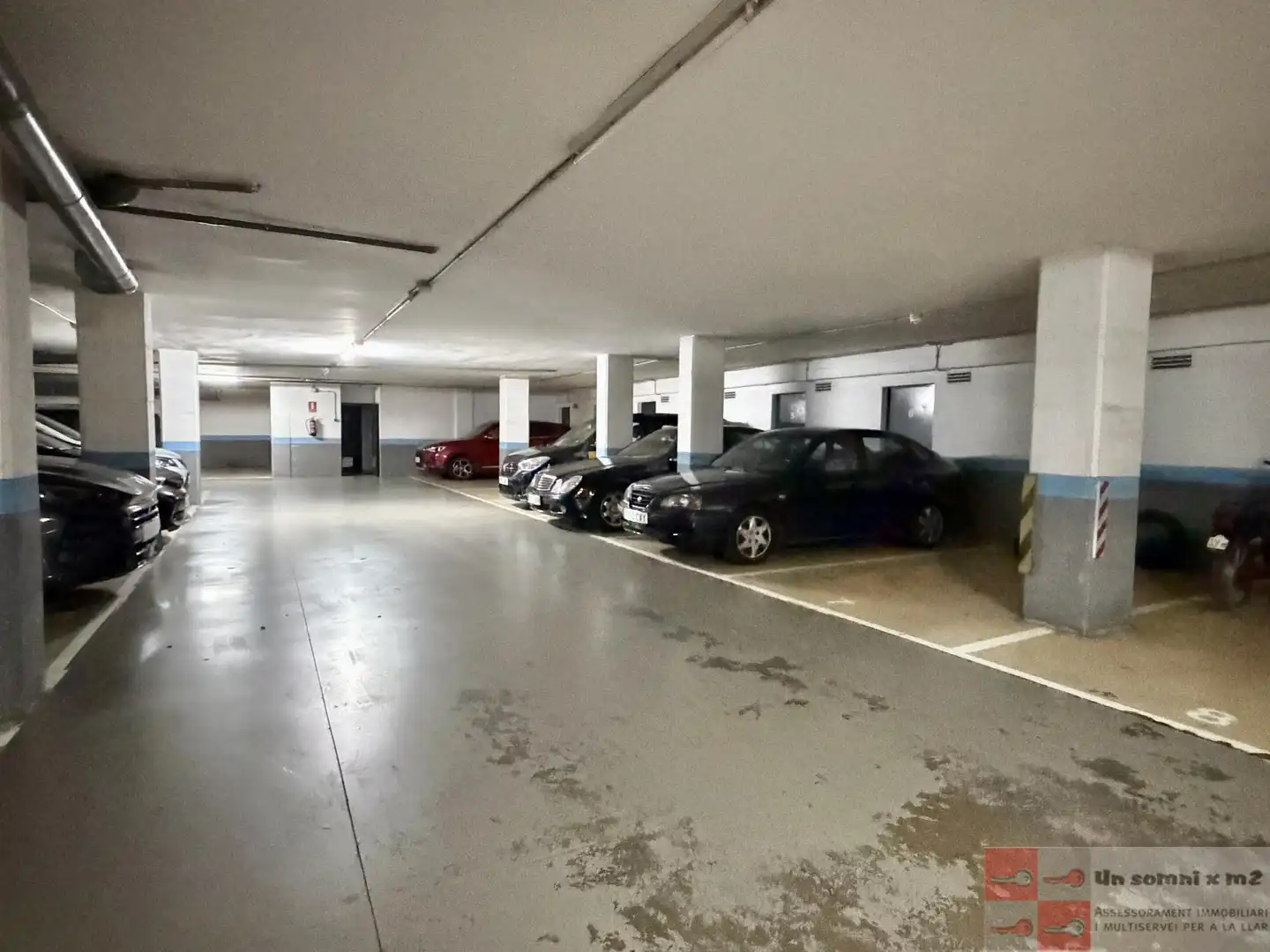 Aparcament de Planta baixa en venda en Fontsanta - Fatjó