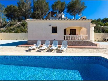 Detached house with pool for sale in Gargasindi - Garduix - Colina del Sol