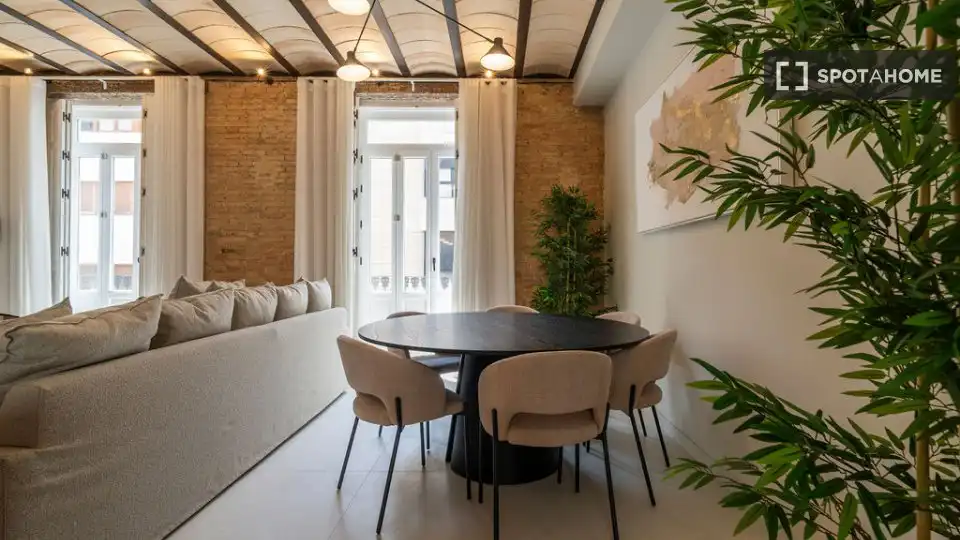 Appartamento con terrazza in affitto a L'Eixample, imagen 12